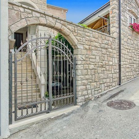 Apartments Petra Μπολ Εξωτερικό φωτογραφία
