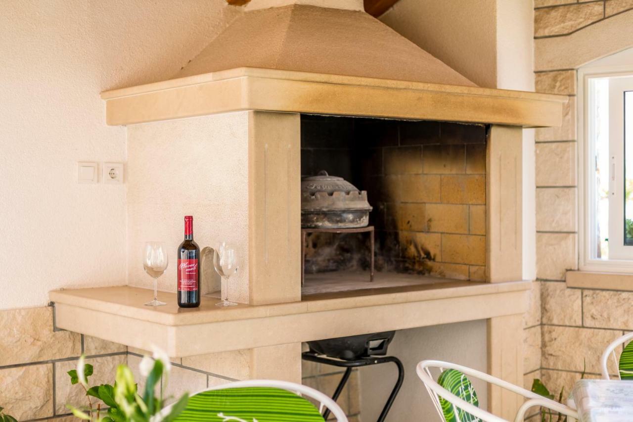 Apartments Petra Μπολ Εξωτερικό φωτογραφία