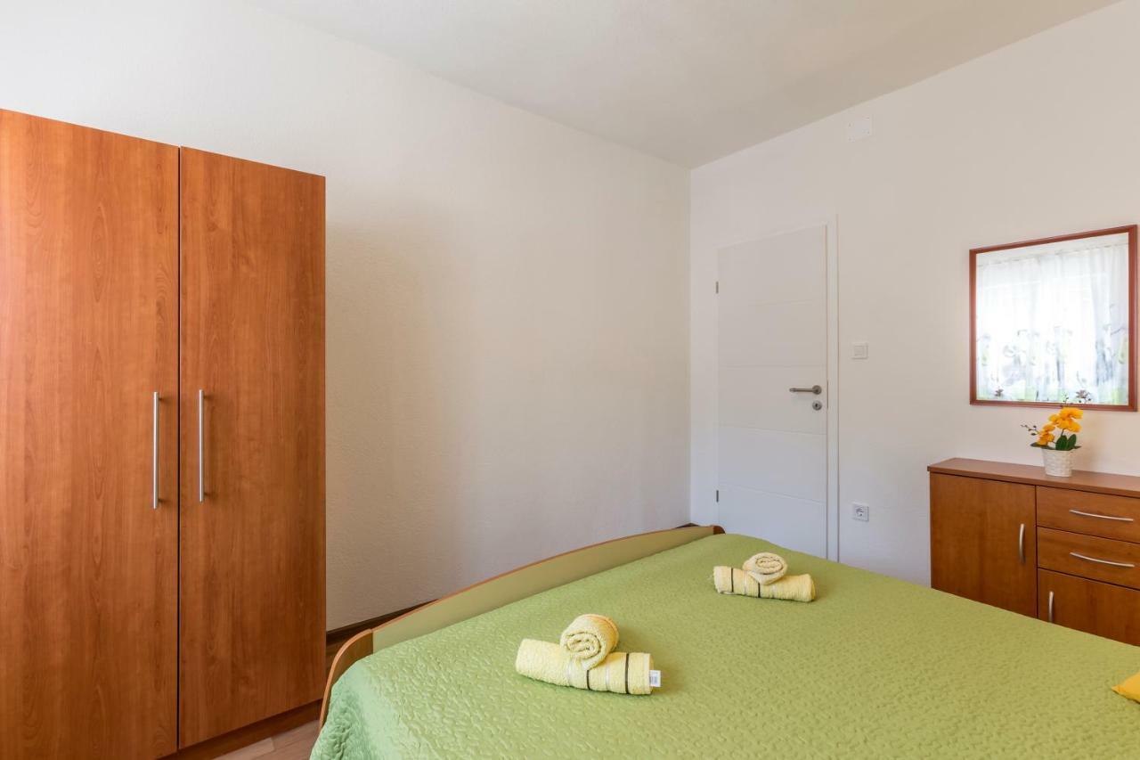 Apartments Petra Μπολ Εξωτερικό φωτογραφία