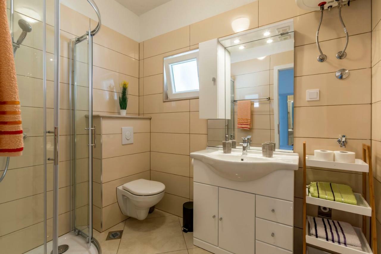 Apartments Petra Μπολ Εξωτερικό φωτογραφία