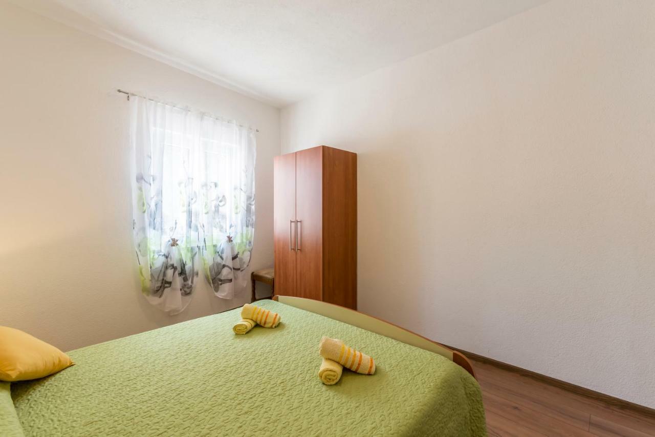 Apartments Petra Μπολ Εξωτερικό φωτογραφία